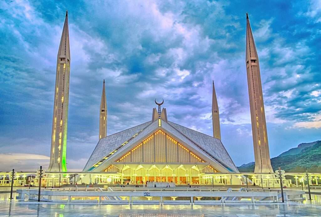 An image of faisal mosque