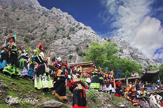 an image of kalash valley tour guide group